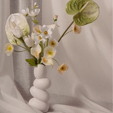 Innoble 陶瓷裝飾花瓶, 白色