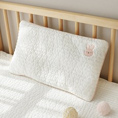 BABY&I 嬰幼兒用柔軟絎縫刺繡枕頭, 邦尼