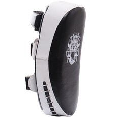 Ando格鬥技踢擊曲線, Clova White