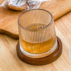 here isnot acafe. 旋轉玻璃褶紋威士忌杯 + 胡桃木杯墊組, 1套
