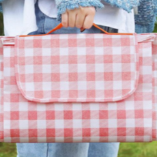 清潔的定式 露營防水便攜單手野餐墊, 紅色格紋