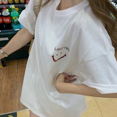 메이첼 여성용 나잇피 홀리데이 두들 루즈핏 라운드넥 티셔츠 02586