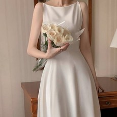 ViVEMO 優雅內搭顯瘦細肩帶無袖傘狀長版洋裝 03805, 白色