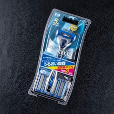 KAI 貝印 男士拋棄式刮鬍刀組 AX-5SE1 axia 組合包, 1套, 刮鬍刀 + 替換刀片 5入