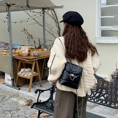 女性日常鏈條後揹包, 黑色