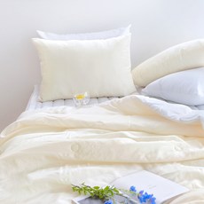 yesbedding 輕柔飄逸豐基人造絲涼被, 奶油色