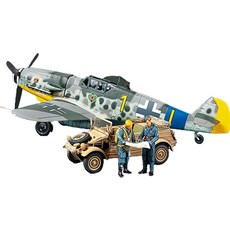 TAMIYA 田宮 1:48 梅塞施密特 Bf109 G-6 戰鬥機 + Kübelwagen 82型 汽車套組 混合色 25204, 1套