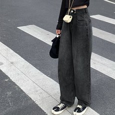 MarketA 女款復古高腰寬管牛仔褲