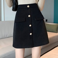 MEICHEL 女款燈芯絨珍珠鈕扣四分迷你裙 03786