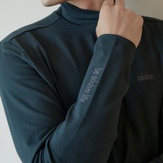 adabat 男士半高領T恤