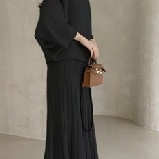 ATTERLIC 圓領七分袖T恤百褶長裙兩件式套裝 03068