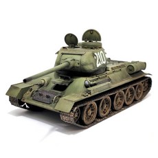 ACADEMY HOBBY MODEL KITS 蘇聯中型戰車 T-34-85 183號 烏拉爾戰車工廠 1：35 13554, 1個