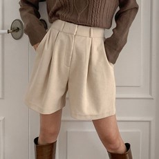 KnitNJean 女款腰部鬆緊帶燈芯絨細褶短褲 Genberry褲