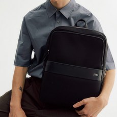 DAKS 男士用 Airsmith Gigahold 筆電收納後背包 DBBA3E677BK