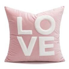 홈플로우 거실이 환하게 돋보이는 쿠션커버