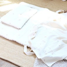 HWAMO BABY 童款四季型柔軟3層棉紗刺繡午睡墊+薄被+分離式防蟎枕芯組, 星月款