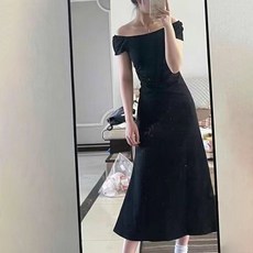 구디프 라운드 반팔 A라인 원피스