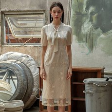 JuliynCalla 24HS Secret Garden Ivy ribbon tie Dress, 米色
