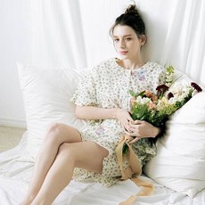 테라우드 여성용 통기성 순면 들꽃 퍼프 반팔 잠옷 상하의 세트 2p