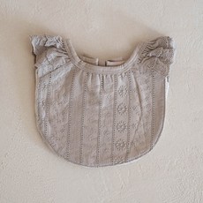 PEEKABOO 兒童質感蕾絲荷葉邊圍兜, 摩卡色