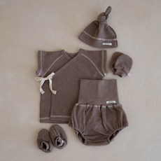 PEEKABOO I'm 新生兒服飾套組