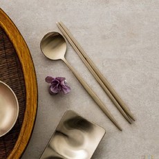 INHYUN Gongbang 有機圓形湯筷2人禮盒組, 湯匙 2p + 筷子 2p + 收納盒 + 禮品包裝, 1套, 隨機出貨(禮品包裝)