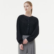 플라스틱아일랜드 여성용 라운드넥 레이스믹스 핀턱 블라우스 PQ3WB382