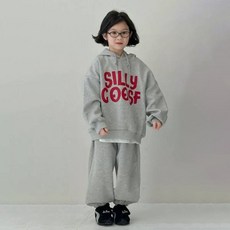 Arbe 兒童鵝絨連帽上衣下身套組