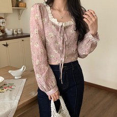 비비에모 프릴 스퀘어넥 레이스업 크롭 블라우스 07176