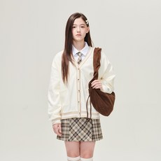 applepink 女童刺繡亮點特厚棉質針織外套