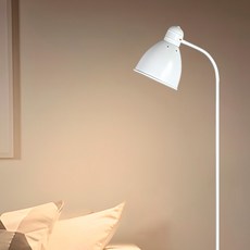 VO 客廳臥室落地支架，附 LED 燈泡, 白色