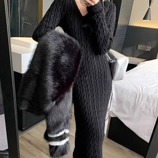 ViVEMO 泡泡袖麻花V領針織長版連身裙 07190, 黑色