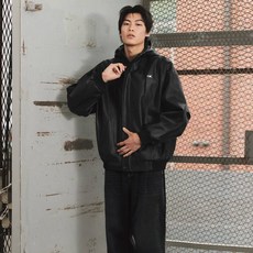 Oioicollection 中性款金屬Logo皮革連帽外套