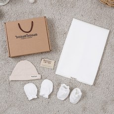 DODAMDODAM有機 新生兒帽子 + 手套 + 腳套 + 多用途防水墊 生產禮盒