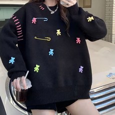 MEICHEL 女款彩色小熊軟糖大車線落肩寬鬆版型針織衫 06732