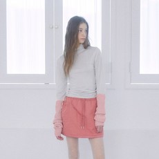 Deliccent 女款Glossy高領側邊抽繩長袖T恤 W8F14SILS111