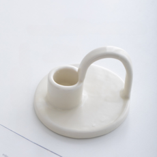 Miso Roun 微笑把手燭台 type2 9 x 7.5 cm, 象牙白