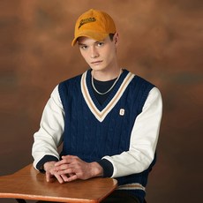 그리니치 꽈배기 니트 베스트