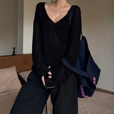 ViVEMO 女款Chaitin深V領寬鬆長袖T恤 10176