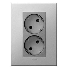 Legrand 羅格朗 Arteor 矩形 Simple 雙色 45度 2孔 鎂合金嵌入式插座 柔光鋁, 1個