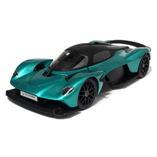 Maisto 1:18 2022 阿斯頓·馬丁 女武神 壓鑄模型, 綠色, 1個
