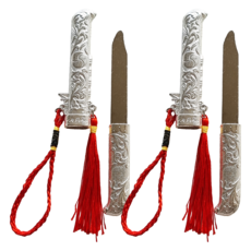 傳統道具用迷你銀妝刀, 2個