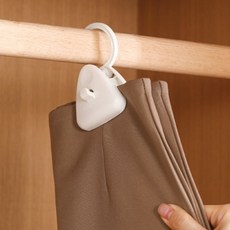 어썸굿즈 여행 출장용 접이식 집게 옷걸이, 화이트, 2개