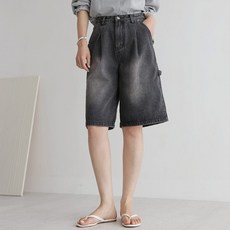 andstyle 女款木匠風細褶百慕達牛仔五分褲 264567