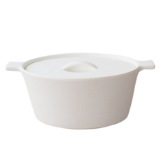 4TH-MARKET 橢圓款燉煮湯鍋 日本製 白色 1.4L, 26cm, 1個