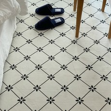 MAISON DE ROOM ROOM 方塊地毯, 科莫, 1個