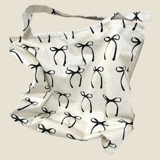 Moneypool 蝴蝶結印花輕便日常包