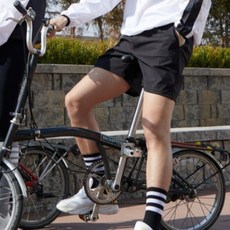 Keefit 男款素色運動五分短褲