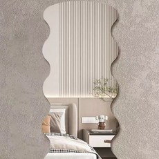 Locus 壓克力波浪造型壁鏡 50 x 150 cm, 透明