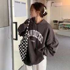 TANIZ Santos 日常字母印花寬鬆女款連帽T恤